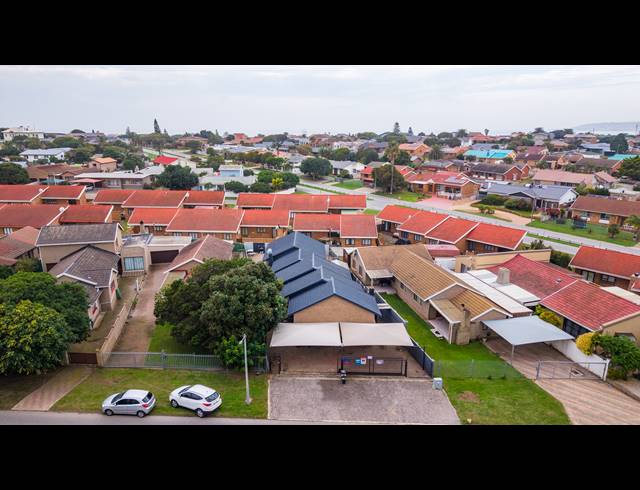 7 BEDROOM HOUSE FOR SALE IN HARTENBOS CENTRAL